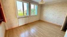 Tarbes .Maison six pièces sur deux niveaux divisible en deux appartements.
