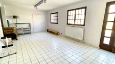 15 minutes from Tarbes, traditional house on beautiful wooded grounds.