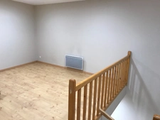  TARBES quartier Arsenal Ateliers et Bureaux de 300M2 avec 4 places de parking.