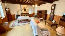 Tarbes périphérie, village dynamique Maison de village à rénover idéale grande famille ou investisseurs.