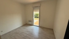 Tarbes .Maison six pièces sur deux niveaux divisible en deux appartements.