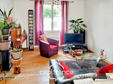 Maison individuelle avec jardin et garage proche centre-ville 