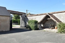 Grande maison (170 m², 11 pièces) Salle de reception (115 m²) Grand hangar (350 m²) à vendre TIVERNON (45)