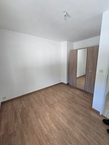 Appartement à vendre 3 pièces, grande terrasse, cave, 200 m mer  LA TREMBLADE (17)