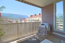T3 en vente à Grenoble (38), résidence sécurisée, ascenseur, terrasse, cave, garage