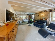 Prestigious residence with swimming pool in Périgord Noir