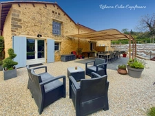 Prestigious residence with swimming pool in Périgord Noir
