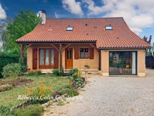 Maison périgourdine avec jardin clos en Périgord Noir 