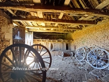 Ensemble en pierre à rénover avec grange