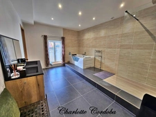 Charming stone house – Generous living spaces in the heart of Sérignac-sur-Garonne
