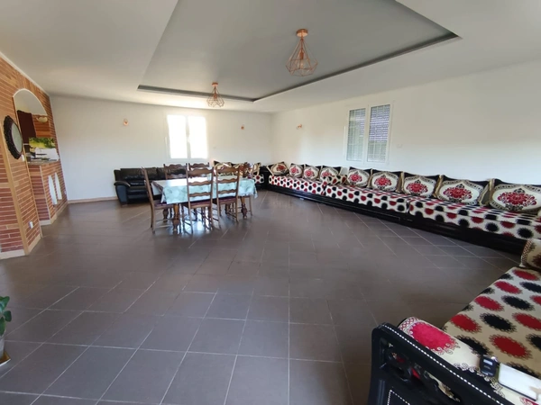 Maison 233 m² avec appartement indépendant - DPE B - Terrain 2000 m² - Feugarolles