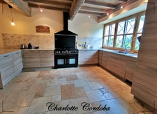 Characterful 18th-century residence with swimming pool, 5 suites and bed and breakfast business – Vianne