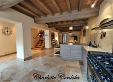 Characterful 18th-century residence with swimming pool, 5 suites and bed and breakfast business – Vianne