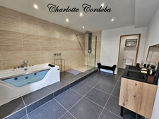 Charming stone house – Generous living spaces in the heart of Sérignac-sur-Garonne