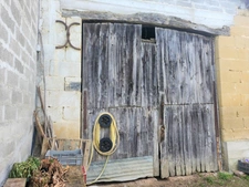 Beautiful 4-room farmhouse to renovate with outbuildings in Miramont de Guyenne (47)