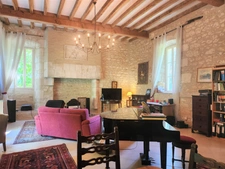 Beautiful historic stone property with wooded grounds - Outbuildings and swimming pool - for sale - near CASTILLONNES (47)
