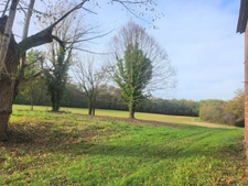 Beautiful 4-room farmhouse to renovate with outbuildings in Miramont de Guyenne (47)