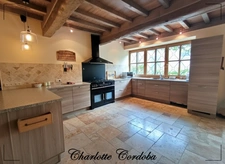 Characterful 18th-century residence with swimming pool, 5 suites and bed and breakfast business – Vianne