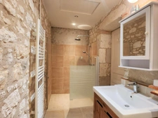 Beautiful historic stone property with wooded grounds - Outbuildings and swimming pool - for sale - near CASTILLONNES (47)