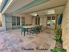 Characterful 18th-century residence with swimming pool, 5 suites and bed and breakfast business – Vianne