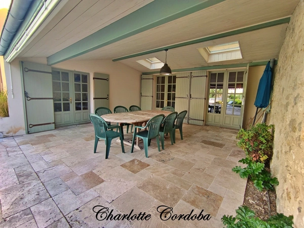Demeure de caractère du XVIIIe siècle avec piscine, 5 suites et activité de chambres d'hôtes – Vianne