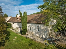 Beautiful historic stone property with wooded grounds - Outbuildings and swimming pool - for sale - near CASTILLONNES (47)