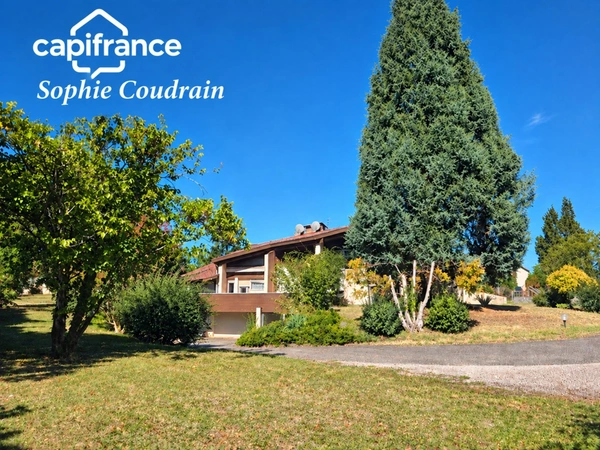 Belle Maison d'Architecte - Plain pied - 3 chambres - à vendre SAINTE LIVRADE SUR LOT  (Lot-et-Garonne)