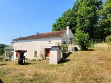Maison de plain pied à rénover en partie - 3 pièces - avec jardin et dépendances - à MONTAIGU DE QUERCY (82)