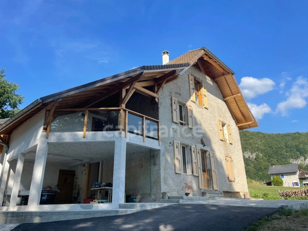 Charmante Maison de Village Meublée de 3 pièces à Louer – SAINT-CHRISTOPHE (73360)