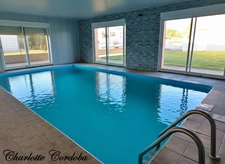Grande maison familiale contemporaine 4 chambres avec piscine intérieure