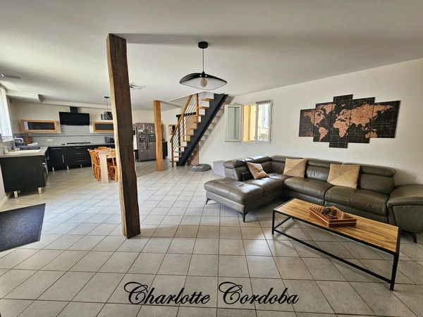 FEUGAROLLES : Maison de village de 115 m² avec jardin et terrasse – 3 chambres