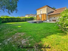 Maison familiale en pierre de 174 m² avec grand terrain et dépendances – Fort potentiel FEUGAROLLES (47)