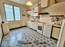 Maison plain-pied 3 chambres - Double garage - Dépendances - 2980 m² de terrain et bois
