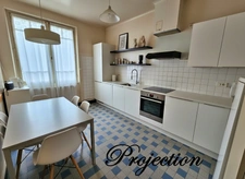 Maison plain-pied 3 chambres - Double garage - Dépendances - 2980 m² de terrain et bois
