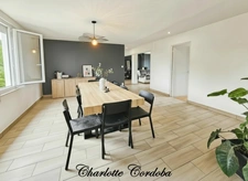🏡 Maison entièrement rénovée – 2 chambres, possibilité 3 – Double garage à Xaintrailles