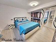 Maison familiale de 131 m² avec 4 chambres, véranda et grand garage à AYET