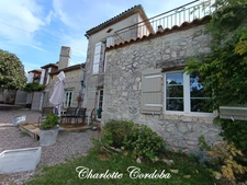 Maison en pierre de 313 m² avec vue panoramique et près de 2 hectares de terrain