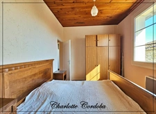 Maison mitoyenne de 4 pièces, grand terrain non attenant avec garage, petit budget