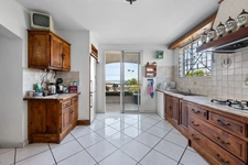 FOR SALE – EXCEPTIONAL VILLA WITH PANORAMIC VIEW OF THE SEA AND PORT – SAINT-GILLES LES BAINS