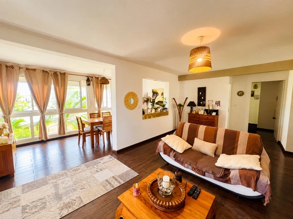 Appartement à vendre 4 pièces SAINT GILLES LES HAUTS (974)