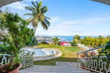 À VENDRE – VILLA D’EXCEPTION AVEC VUE PANORAMIQUE SUR MER ET PORT – SAINT-GILLES LES BAINS
