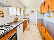 Appartement à vendre 4 pièces vue mer SAINT GILLES LES HAUTS (974)
