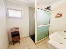 Appartement à vendre 4 pièces vue mer SAINT GILLES LES HAUTS (974)