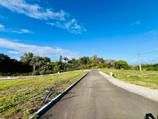 TERRAIN  260 m² – LA RIVIÈRE SAINT-LOUIS