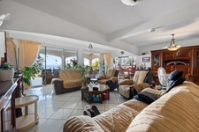 FOR SALE – EXCEPTIONAL VILLA WITH PANORAMIC VIEW OF THE SEA AND PORT – SAINT-GILLES LES BAINS