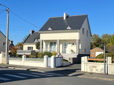 Maison 5 pièces sur sous sol avec grand garage supplémentaire à vendre  SAINT BRIEUC (22)