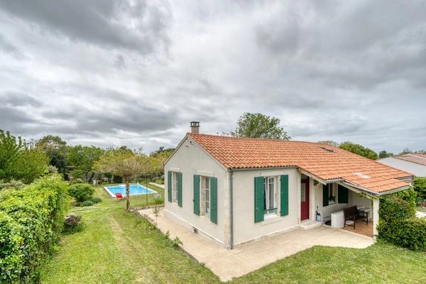 Maison à vendre 4 pièces PORT DES BARQUES (17)