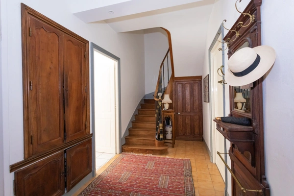 Maison de ville XIXe siècle – 5 chambres – 185 m² – Rochefort centre