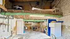 Maison à vendre 4 pièces SURGERES (17)