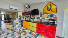 Family home for sale, 6 rooms, 4 bedrooms + office – Close to train station & schools – Large terrace – Garage – Outbuildings – ROCHEFORT (17)